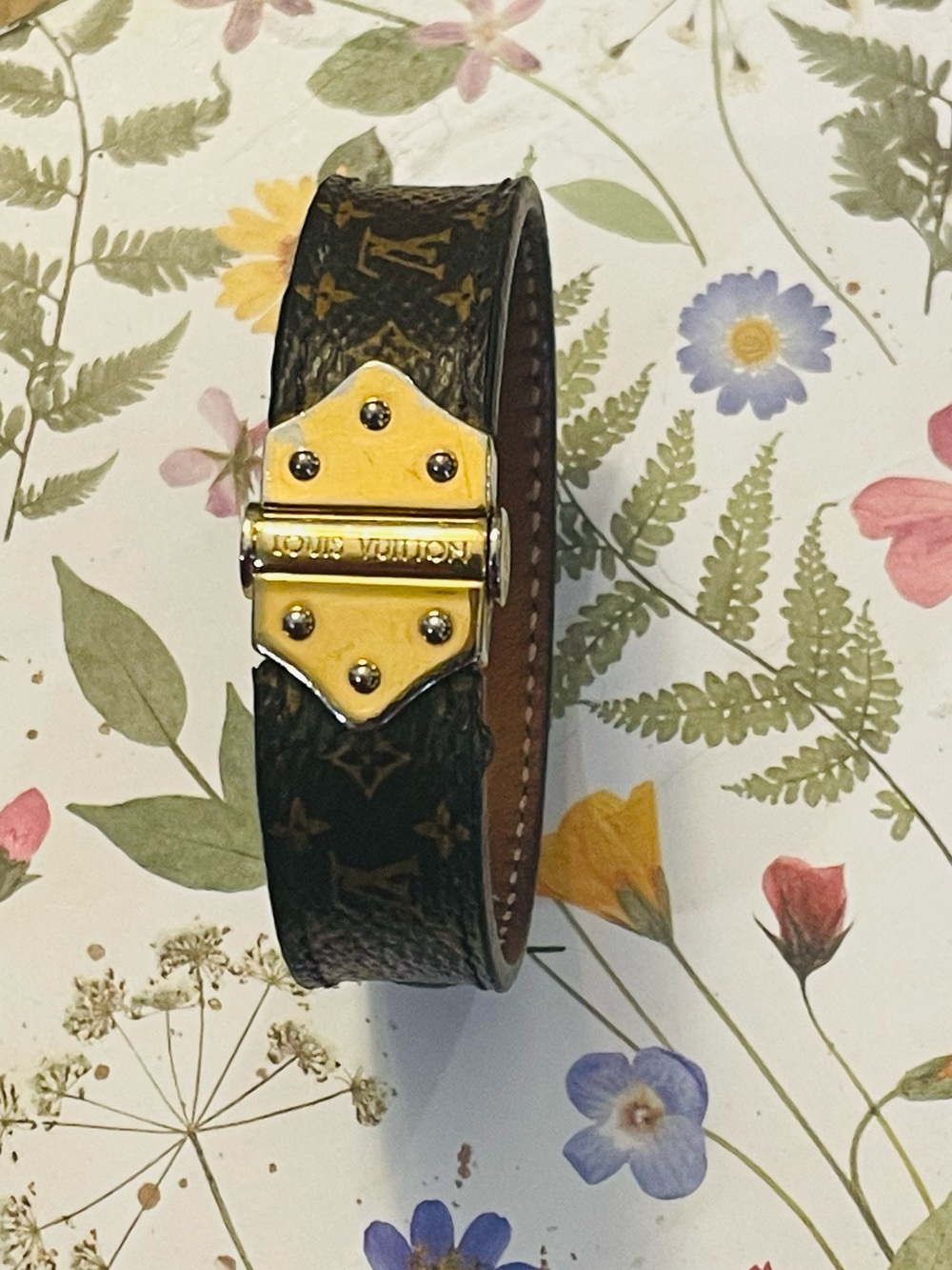 LOUIS VUITTON~Nano Monogram Leather Bracelet